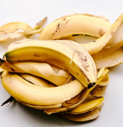 Astuce zéro déchet: engrais naturel avec des peaux de bananes